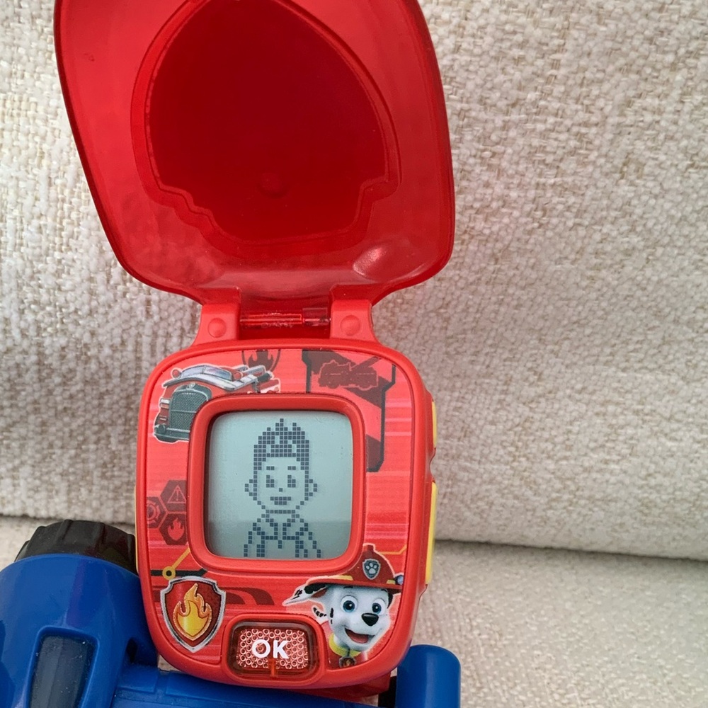 Paw Patrol Adventure backpack watch and Book bundle - Picture 6 of 8